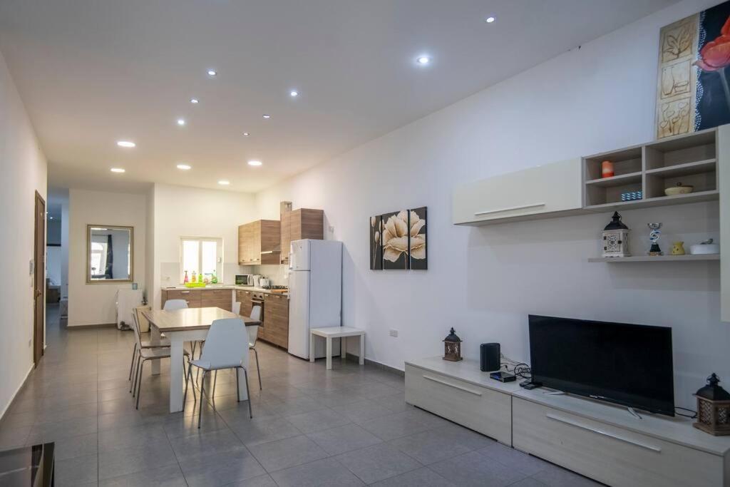 Modern & Spacious Near Valletta *