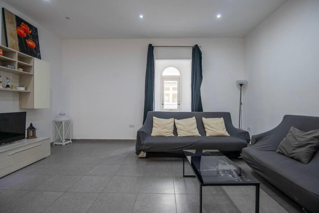 Modern & Spacious Near Valletta Apartment *